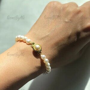 Genuine Freshwater Pearl Bracelet